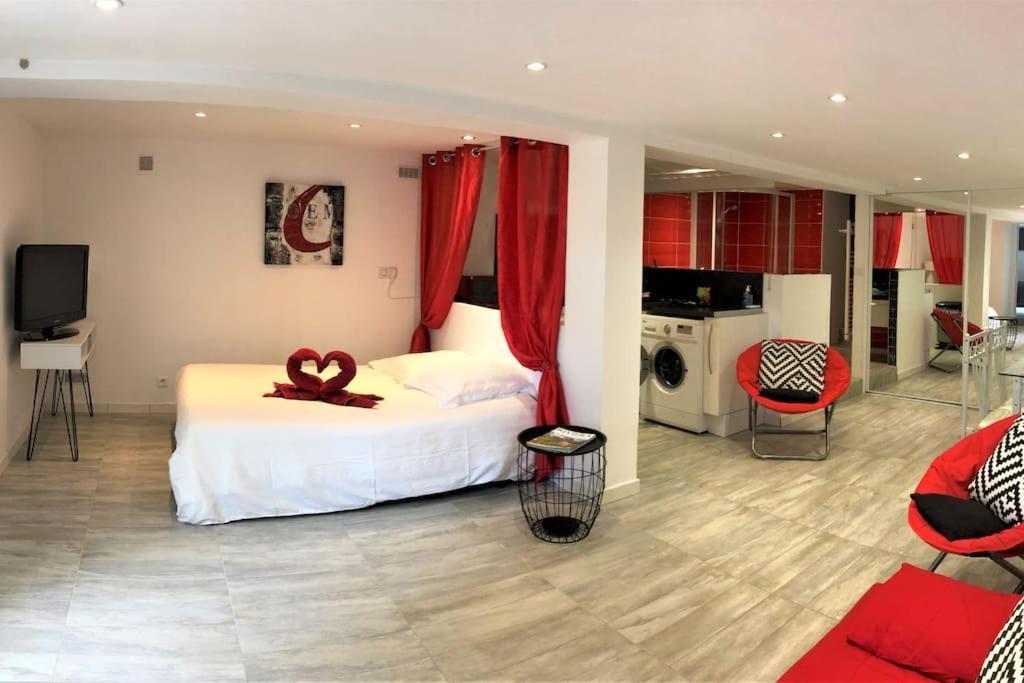 50 M2 Dans Maison Privative Avec Terrasse Et Jardin Privée Le Cannet