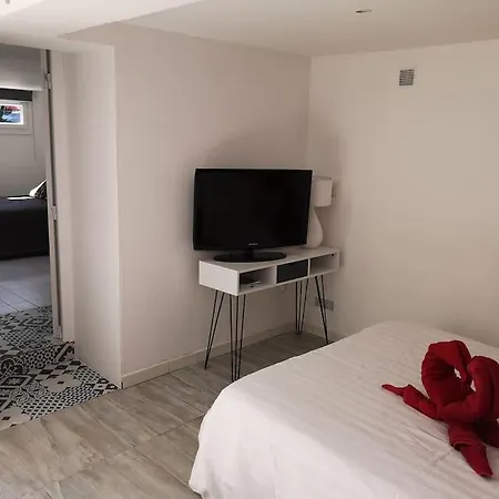Appartement 50 M2 Dans Une Maison Privative Avec Terrasse Et Jardin Privee Le Cannet Buitenkant foto