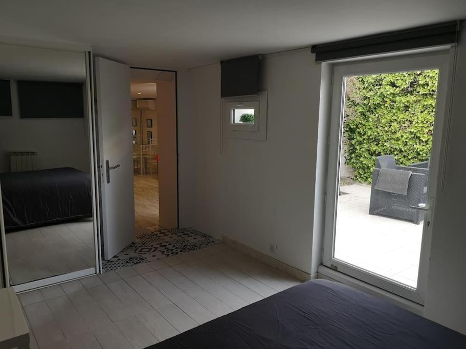 50 M2 Dans Maison Privative Avec Terrasse Et Jardin Privee Le Cannet