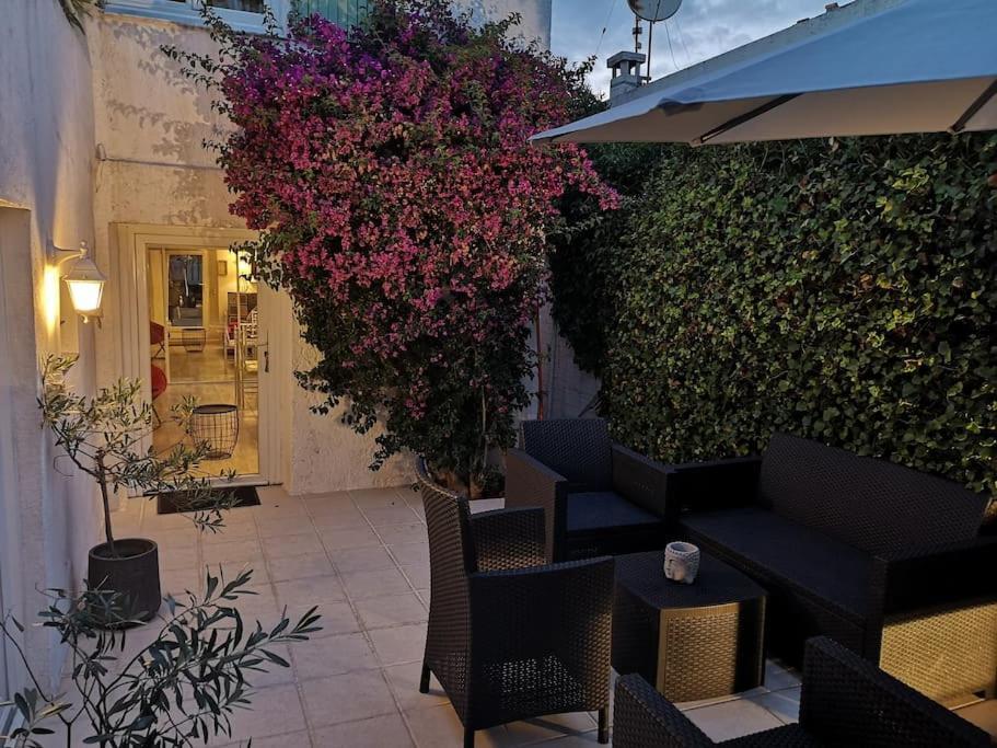 Appartement 50 M2 Dans Maison Privative Avec Terrasse Et Jardin Privee