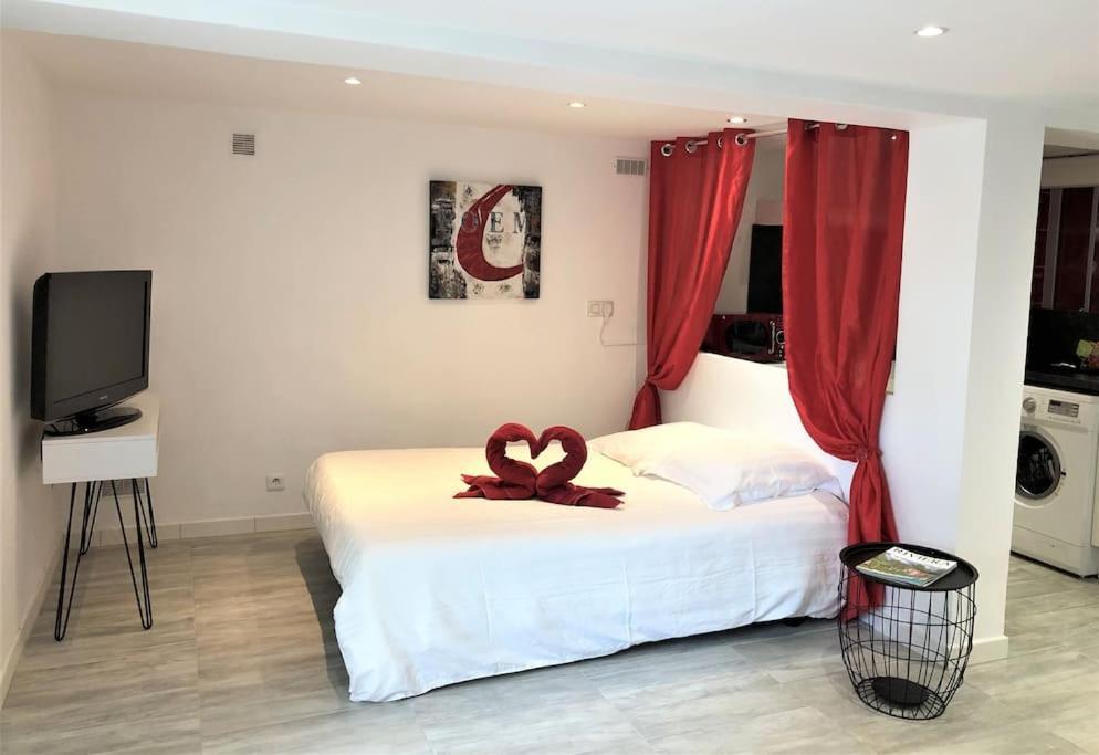 50 M2 Dans Maison Privative Avec Terrasse Et Jardin Privee *