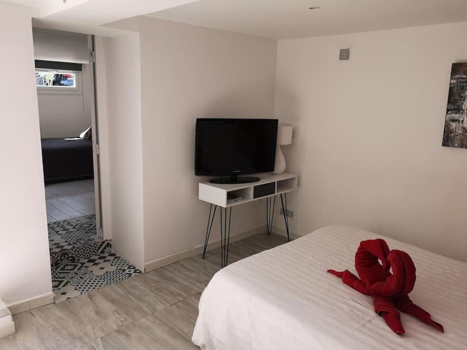 50 M2 Dans Maison Privative Avec Terrasse Et Jardin Privee *